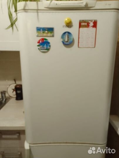 Холодильник бу indesit