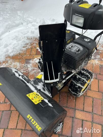 Снегоуборщик champion st1376Е