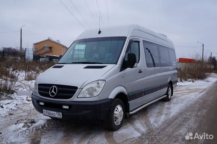 Аренда микроватобуса Мерседес люкс 18 мест