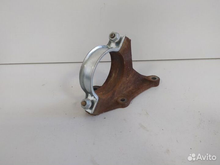 Кронштейн подвесного подшипника Ford Focus 2