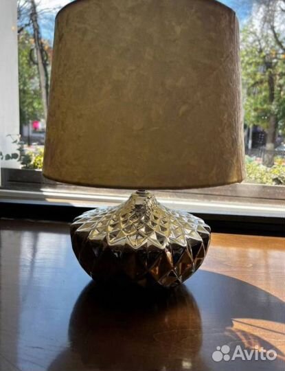 Светильник настольный