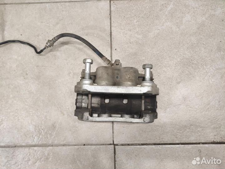 Суппорт передний левый Infiniti QX50 J55 P71A