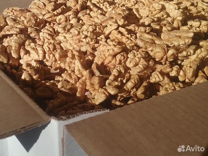 Грецкий чищенный орех