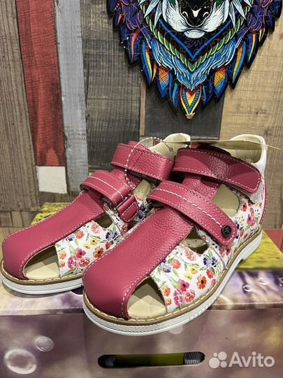 Сандалии для девочки новые 29 размер
