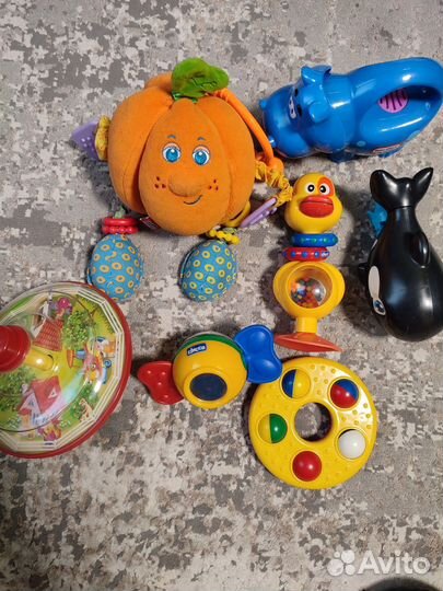 Игрушки развивающие,книги большим пакетом