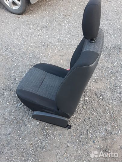 Переднее сиденье renault duster