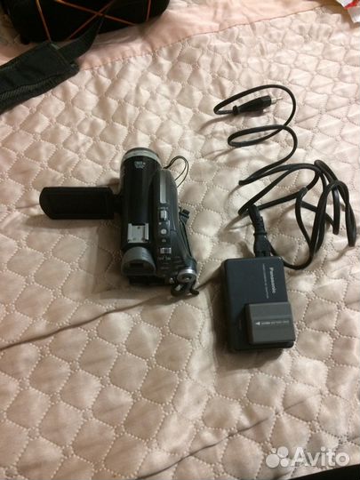 Продаю видеокамеру Panasonic