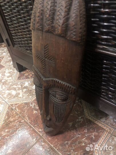 Африканская маска дерево