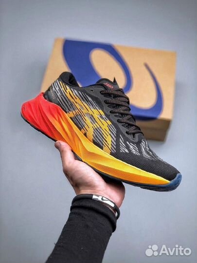 Кроссовки Asics рыжие р42