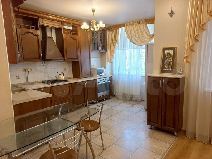 3-к. квартира, 83 м², 1/5 эт.