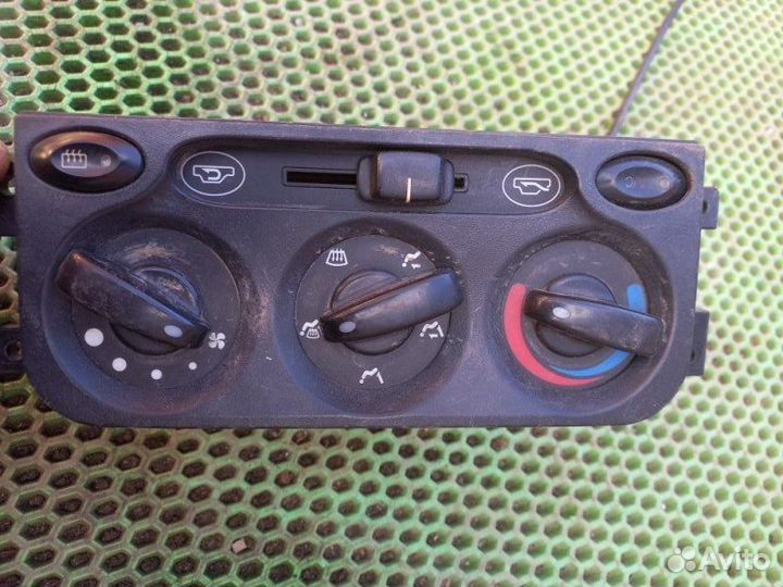 Блок управления печкой Hyundai Matrix