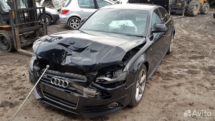 Разбор на запчасти Audi A4 (B8)