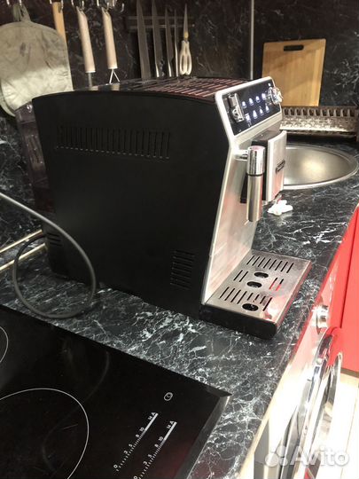 Кофемашина delonghi
