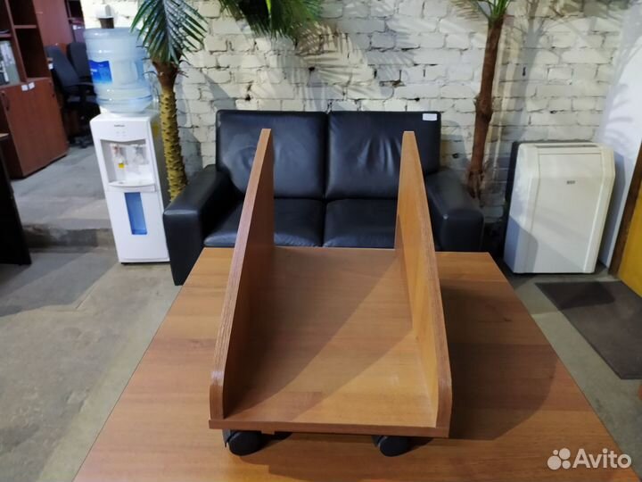 Полка для пк на колесах б/у 29х51х33