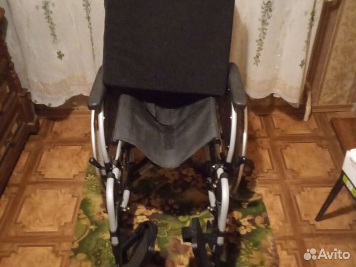 Кресло-каляска для инвалидов с ручным приводом 