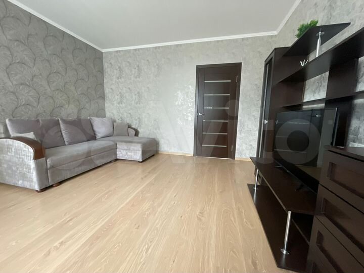 2-к. квартира, 65 м², 2/9 эт.