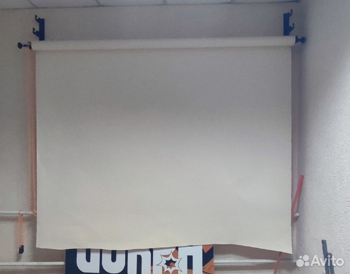 Задний фон с монтажным креплением