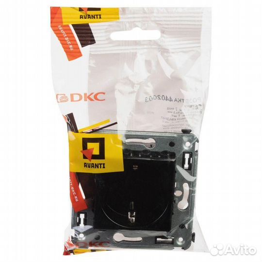 Розетка 1-м сп 2мод. Avanti «Черный квадрат» 16А IP20 2P+E защ. шторки черн. DKC 4402003