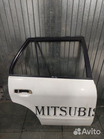 Дверь задняя правая Mitsubishi Legnum универсал