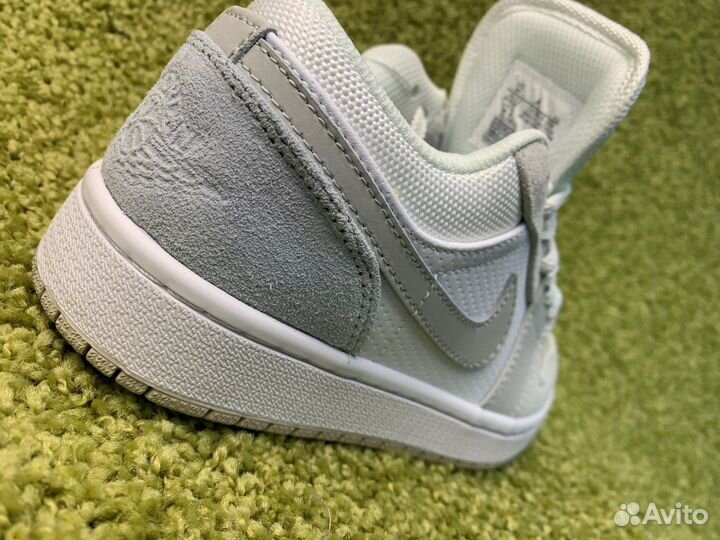 Кроссовки Nike Air Jordan 1 Low женские