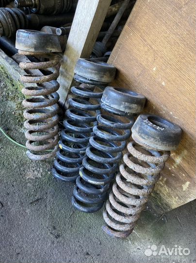 Пружины Мерседес 190, 124