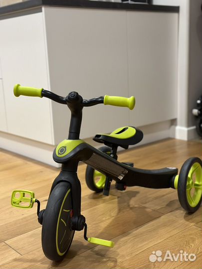 Трехколесный велосипед беговел Globber 2 в 1