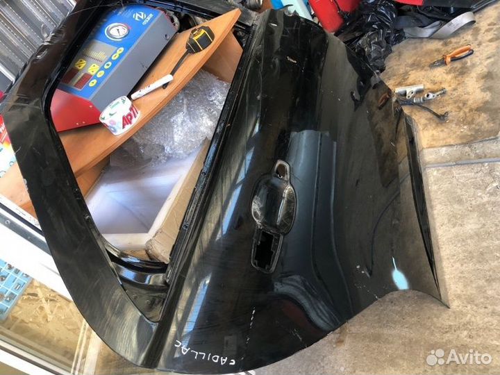 Дверь боковая задняя правая Cadillac Sts XDC LY7