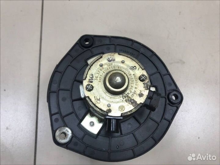 Моторчик отопителя Chevrolet Niva