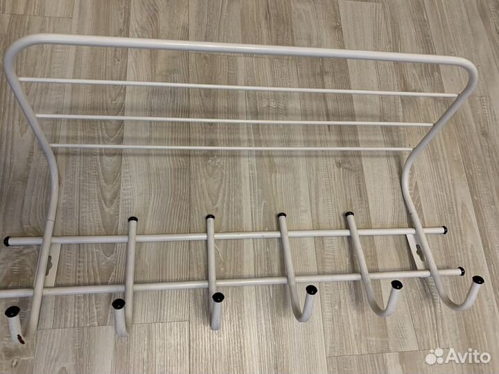 Вешалка настенная металлическая