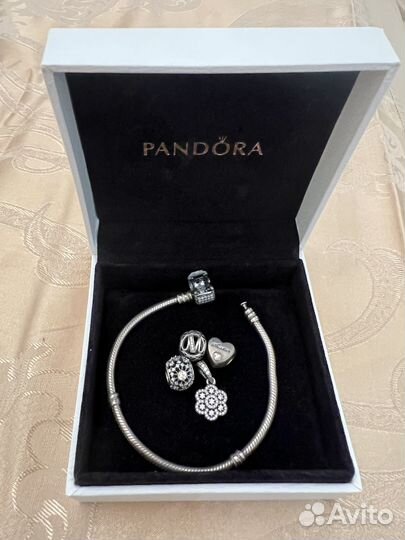 Браслет Pandora с шармами