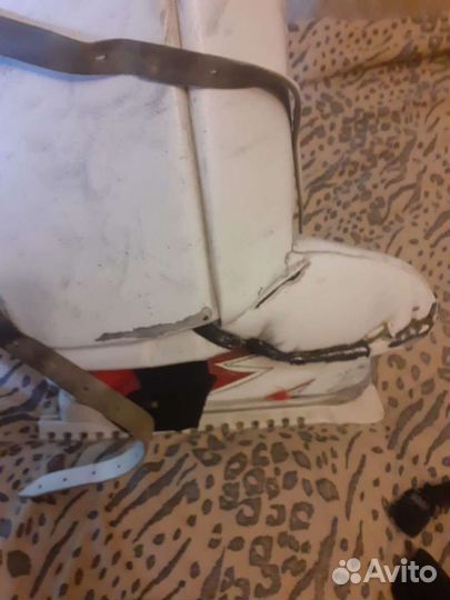 Хоккейные вратарские щитки