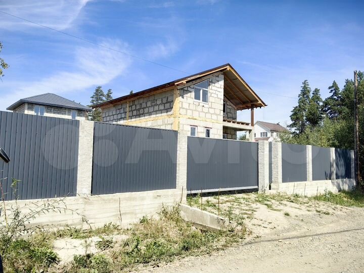 Дом 136,5 м² на участке 8 сот.