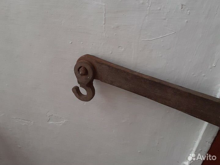 Весы старинные