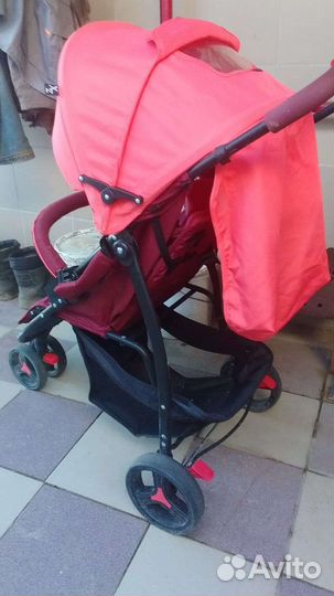 Прогулочная коляска