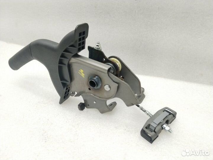 Рычаг стояночного тормоза Kia Ceed CD G4FG 2019