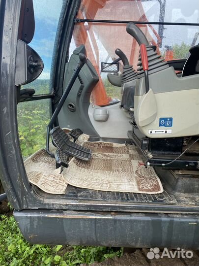 Гусеничный экскаватор Hitachi ZX130-5G, 2014