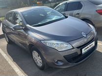 Renault Megane 1.6 AT, 2011, битый, 132 000 км, с пробегом, цена 850 000 руб.