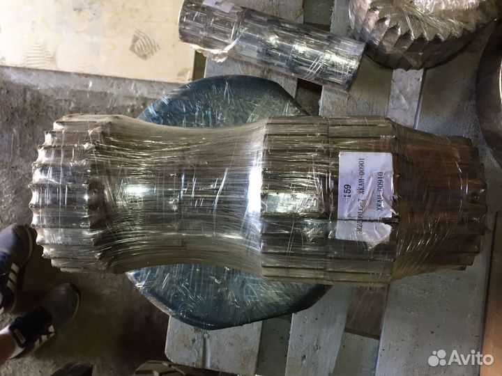 Вал шестерня R250-7-2