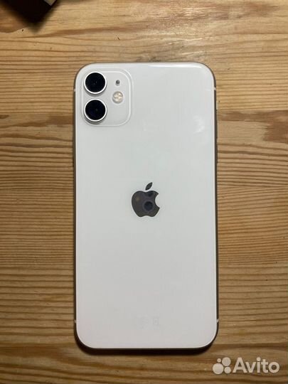 iPhone 11, 64 ГБ