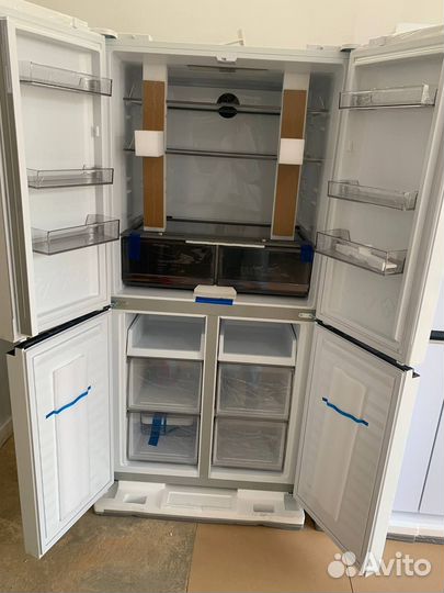 Холодильник новый