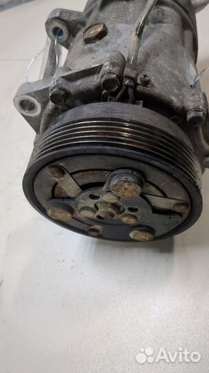 Компрессор кондиционера Volkswagen Golf 4