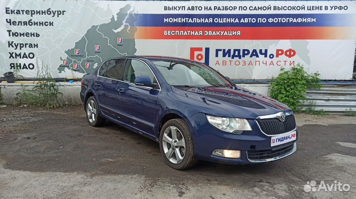 Кожух рулевой колонки верхний Skoda Superb 2 3T085