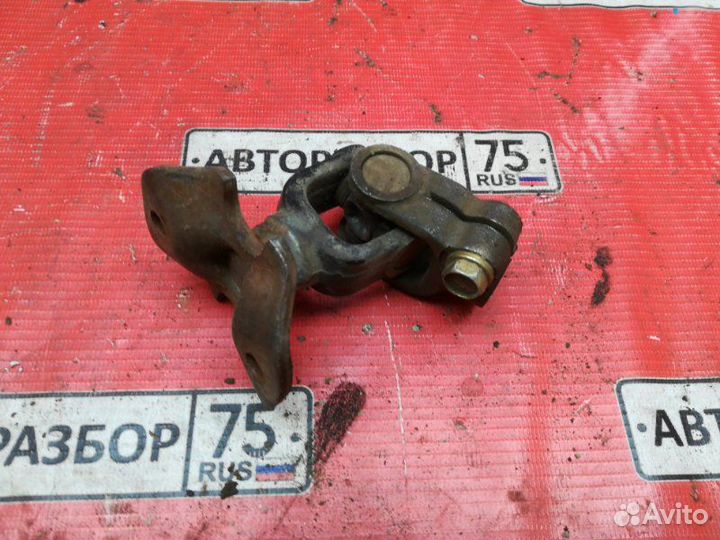 Карданчик рулевой Toyota Land Cruiser HDJ81 1HDT