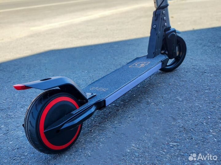 Электрсамокат / GT ES2