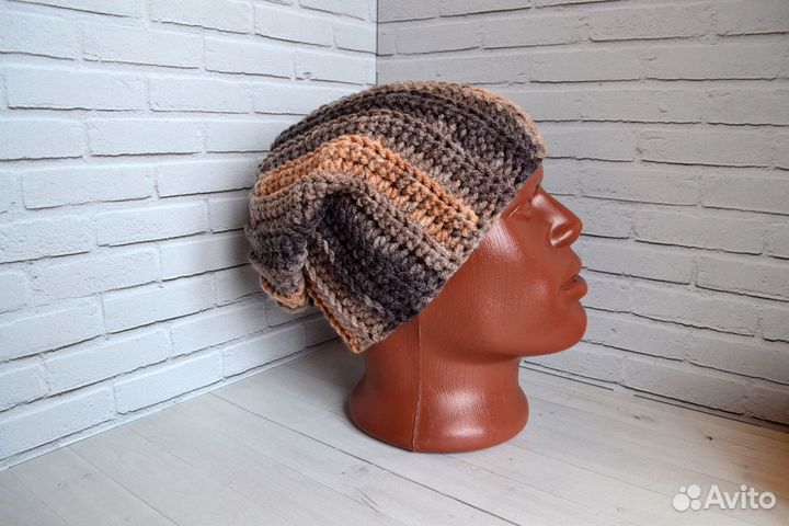 Шапка бини вязаная с шарфом. Ручная работа