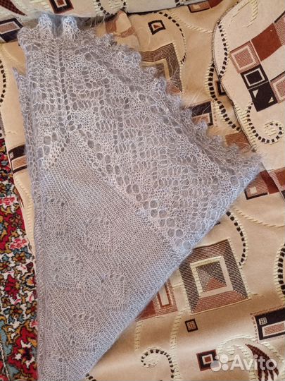 Пуховый платок паутинка