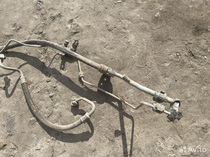 Трубки кондиционера Toyota Yaris