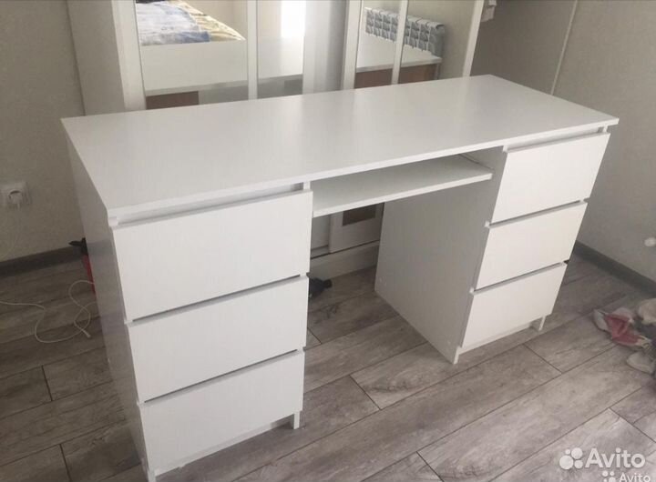 Компьютерный стол