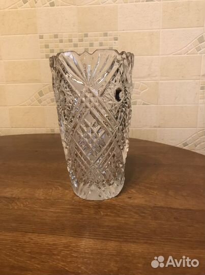 Хрустальная ваза