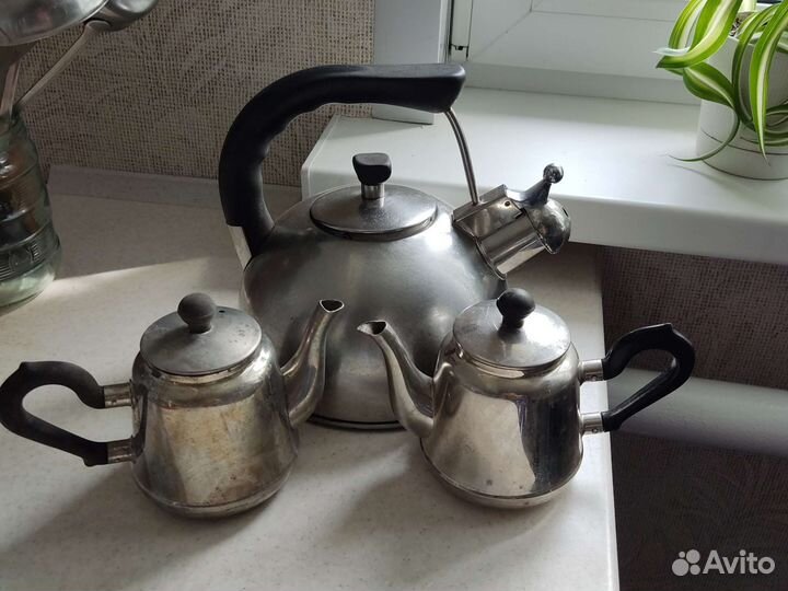 Чайники и блюда